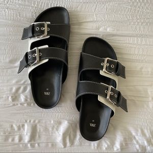 Black and White Slides | ZARA